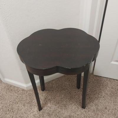 WOODEN SIDE TABLE AND OIL LAMP