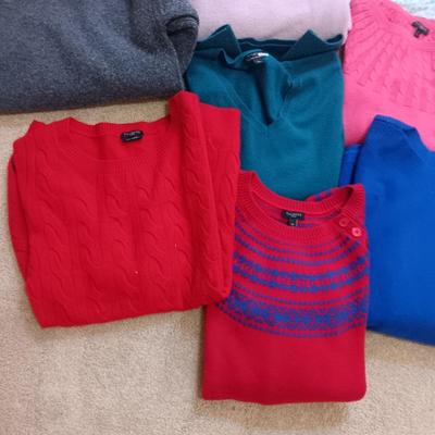 LADIES SWEATERS, SWEATSHIRTS, LONG SLEEVE SHIRTS AND PAJAMAS 1X - 2X