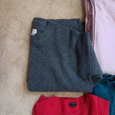 LADIES SWEATERS, SWEATSHIRTS, LONG SLEEVE SHIRTS AND PAJAMAS 1X - 2X
