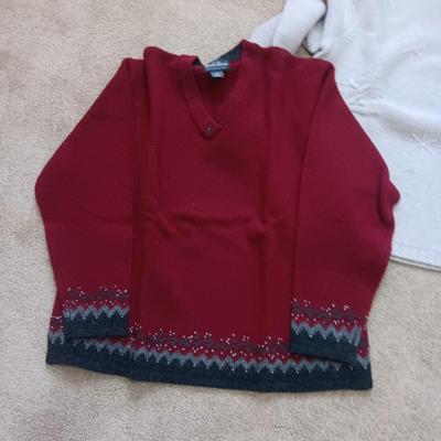 2 LADIES WOOLRICH SWEATERS SIZE XL