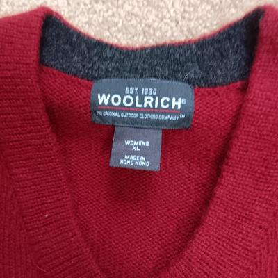 2 LADIES WOOLRICH SWEATERS SIZE XL