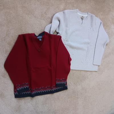 2 LADIES WOOLRICH SWEATERS SIZE XL