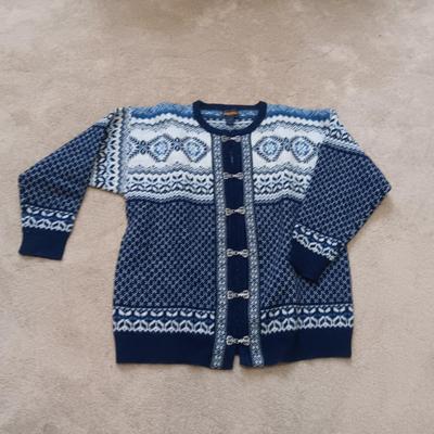 LADIES WOOLRICH SWEATER SIZE XL