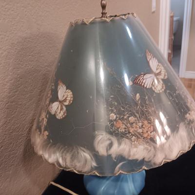 AMAZING VAN BRIGGLE TABLE LAMP WITH UNIQUE BUTTERFLY SHADE