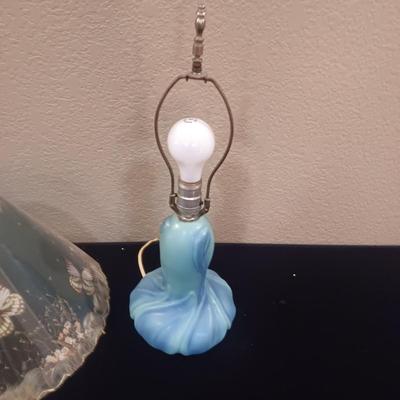 AMAZING VAN BRIGGLE TABLE LAMP WITH UNIQUE BUTTERFLY SHADE