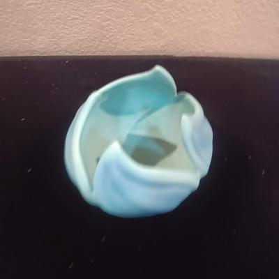VAN BRIGGLE POTTERY LOTUS LEAF VASE