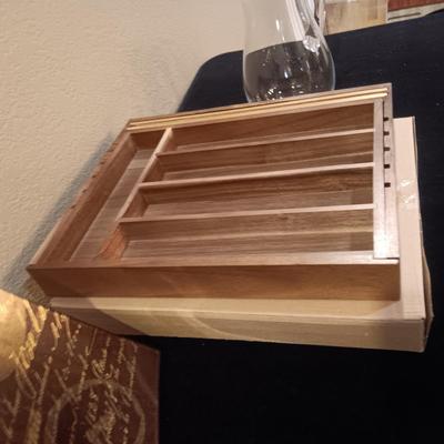 NEW BAMBOO EXPANDABLE DRAWER ORGANIZER, GLASS PITCHER & GLASS PLATTER