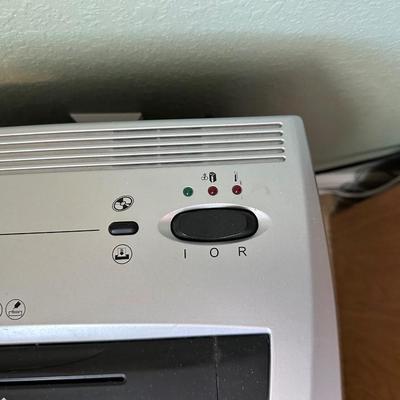 FELLOWES DESKSIDE DM12Ct 12 SHEET CROSS-CUT SHREDDER
