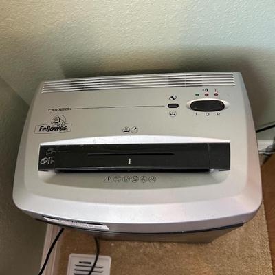 FELLOWES DESKSIDE DM12Ct 12 SHEET CROSS-CUT SHREDDER