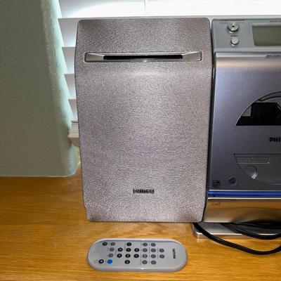 PHILLIPS MCM275 CD PLAYER WITH REMOTE