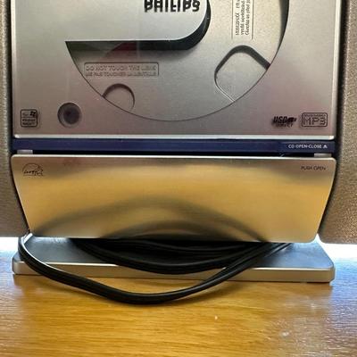 PHILLIPS MCM275 CD PLAYER WITH REMOTE