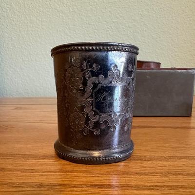 ANTIQUE COLLECTIBLES