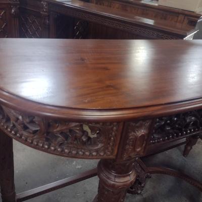 Italian Neo-Classical Design Formal Console Table