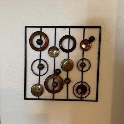 3 NESTING SIDE TABLES AND A METAL ABSTRACT WALL ART
