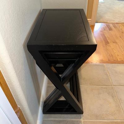 3 NESTING SIDE TABLES AND A METAL ABSTRACT WALL ART