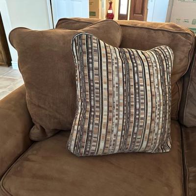 LA Z BOY MICROFIBER SOFA