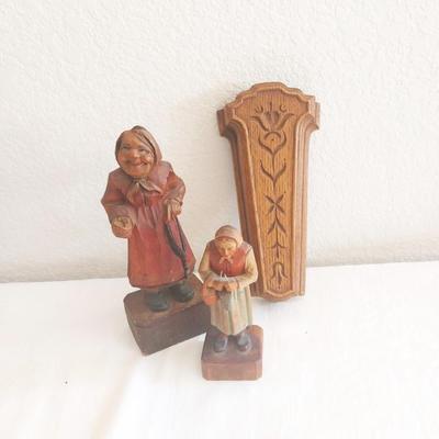 WALL POCKET AND CARVED WOMEN