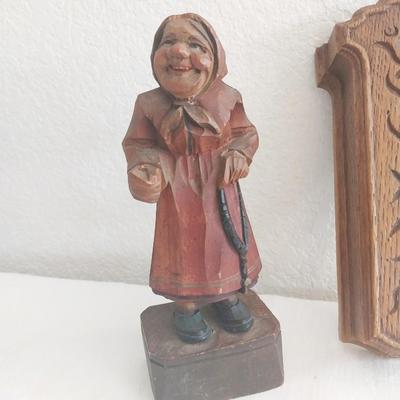 WALL POCKET AND CARVED WOMEN