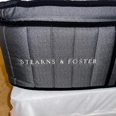LIKE NEW STEARNS & FOSTER QUEEN BED WITH 3 PC SOLID OAK HEADBOARD