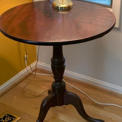 Mahogany Tilt Top Table