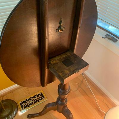 Mahogany Tilt Top Table