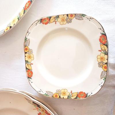 PLACEMATS-VASE- CHINA PLATES AND PLATTER