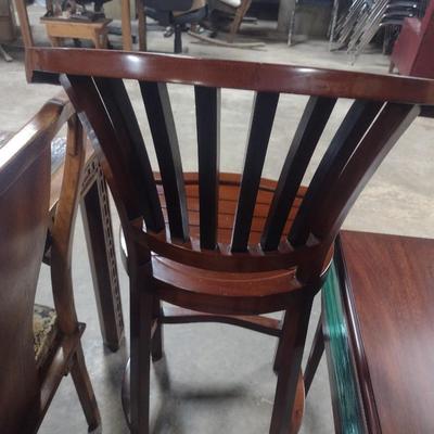 Pair of Matching Mahogany Finish Slat Back Bar Stools Stationary Design