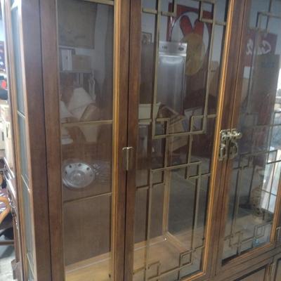 Century Furniture Company Chinoiserie Design Double Glass Door Front China Cabinet with Glass Shelves