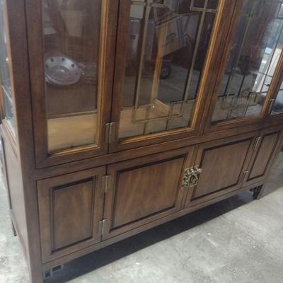 Century Furniture Company Chinoiserie Design Double Glass Door Front China Cabinet with Glass Shelves