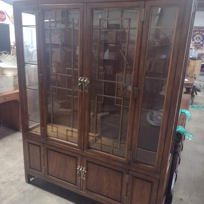 Century Furniture Company Chinoiserie Design Double Glass Door Front China Cabinet with Glass Shelves