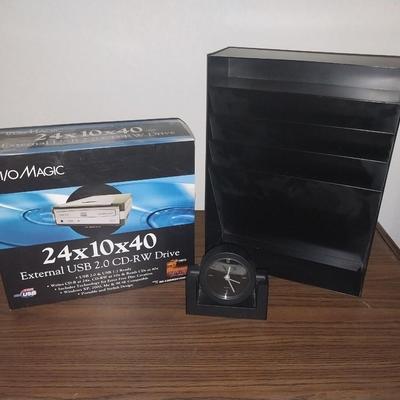 METAL MAIL HOLDER-TABLE CLOCK AND EXTERNAL USB
