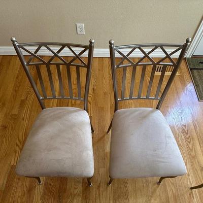 METAL FRAMED GLASS TOP TABLE WITH 4 MATCHING CHAIRS