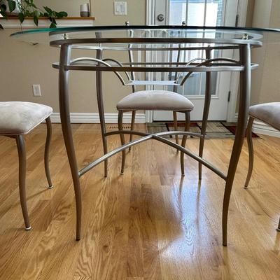 METAL FRAMED GLASS TOP TABLE WITH 4 MATCHING CHAIRS