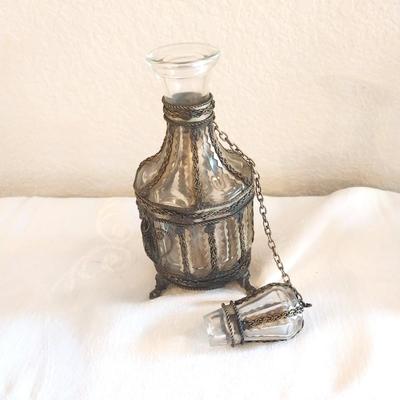 DECORATIVE BOTTLE AND CANDY DISHES