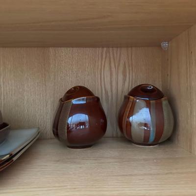 HUGE SET OF SANGO AVANTI BROWN DINNERWARE W/EXTRAS (12 PLACE SETTING)