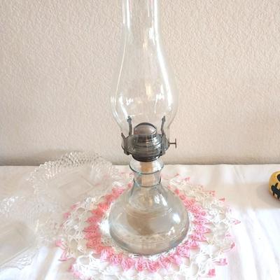 VINTAGE OIL LAMP AND TWO GLASS DISHES