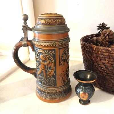 BASKETS-SMALL VASES AND STEIN