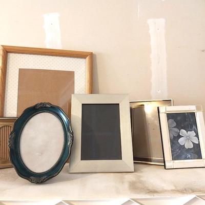 PICTURE FRAMES