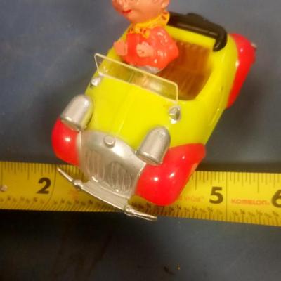 LOT 130 VINTAGE FRICTION DRIVE CAR BY MARX
