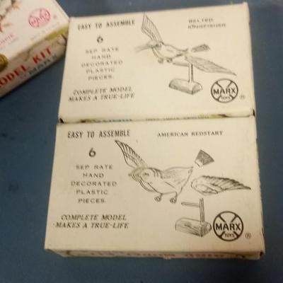 LOT 131 TEN BIRD MODEL KITS BY MARX