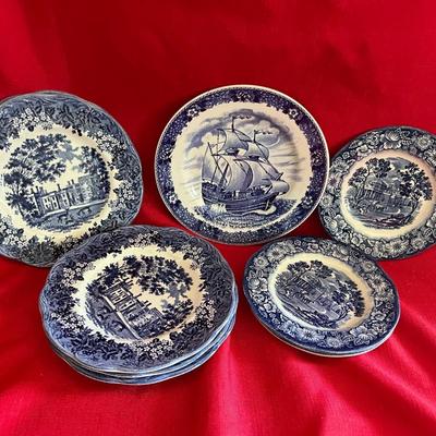 Blue and white decorative plates collect