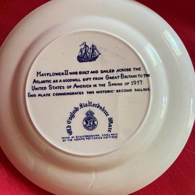 Blue and white decorative plates collect