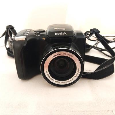 KODAX CAMERA AND ACCESORIES