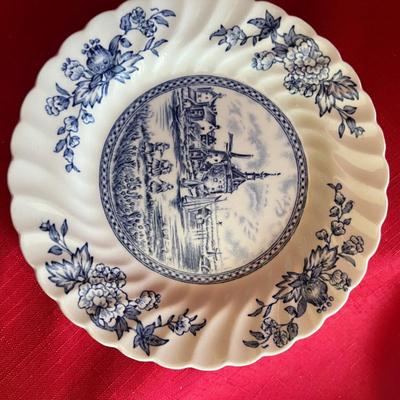 Decorative collectible or usable, balls, and saucers