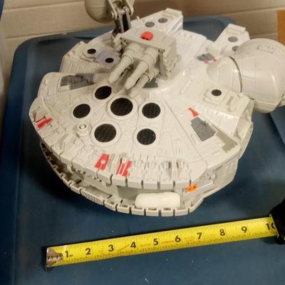 LOT 134 ANOTHER VINTAGE STAR WARS SHIP