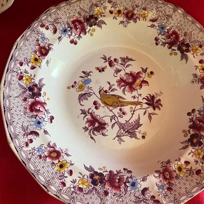 Two elegant serving bowls and one serving tray they are not a set look great on any table at any time of the year