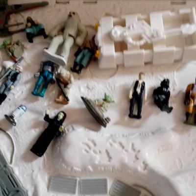 LOT 135 STAR WARS ACTION FLEET