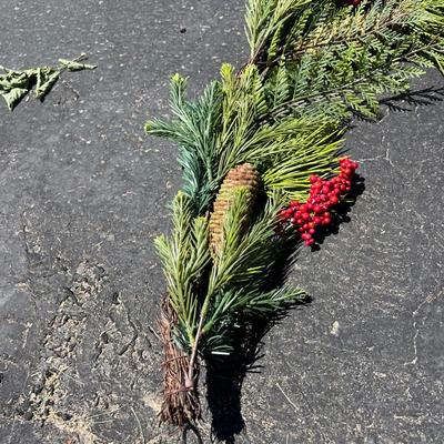 Very nice pine tree garland with hooks on both ends, sturdy and beautiful
