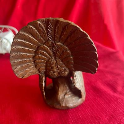 Detailed turkey and pheasant, decor, and napkin holder