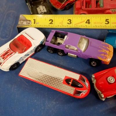 LOT 139 12 OLD DIE CAST CARS